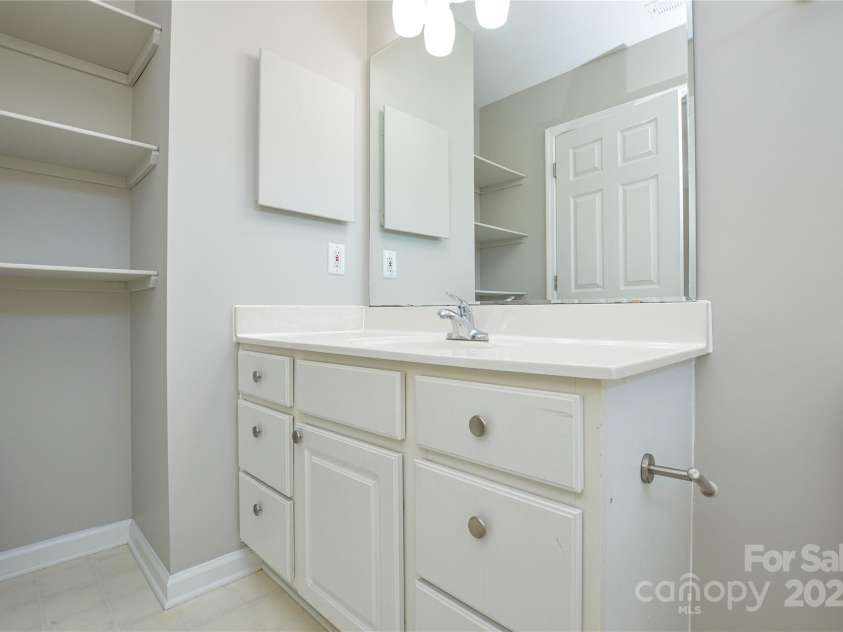 105 Woodsong Lane, Mooresville, NC 28117.  MLS# CAR4257956, YatesRealty ID 17381. 