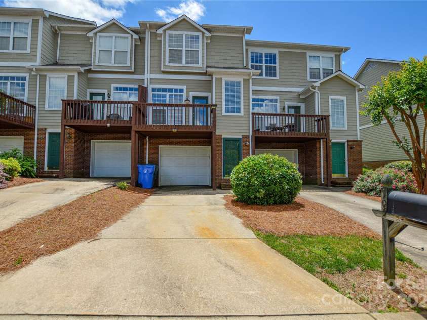 105 Woodsong Lane, Mooresville, NC 28117.  MLS# CAR4257956, YatesRealty ID 17381. 