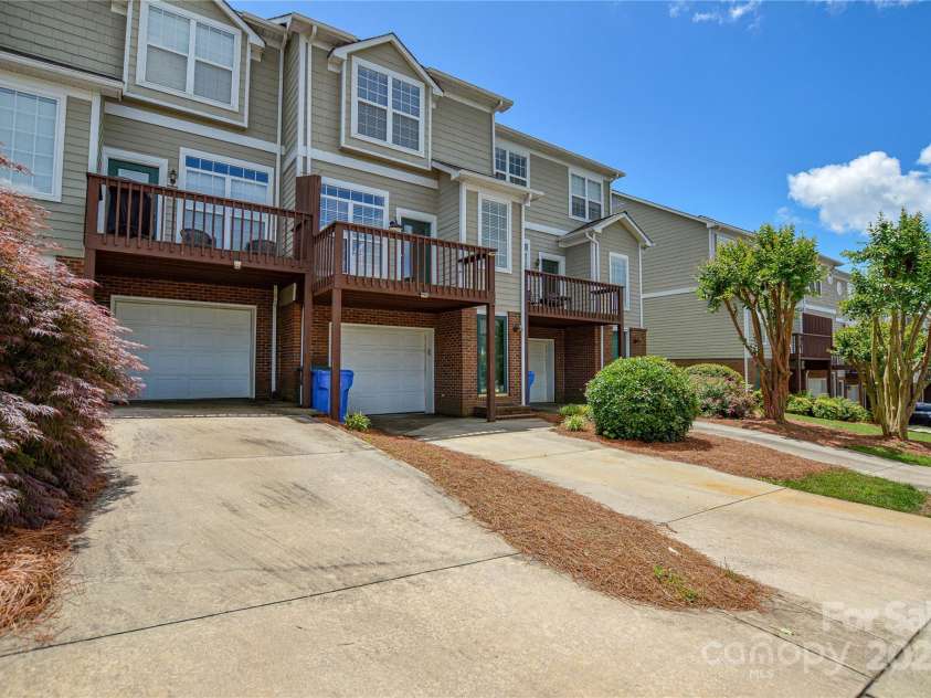 105 Woodsong Lane, Mooresville, NC 28117.  MLS# CAR4257956, YatesRealty ID 17381. 