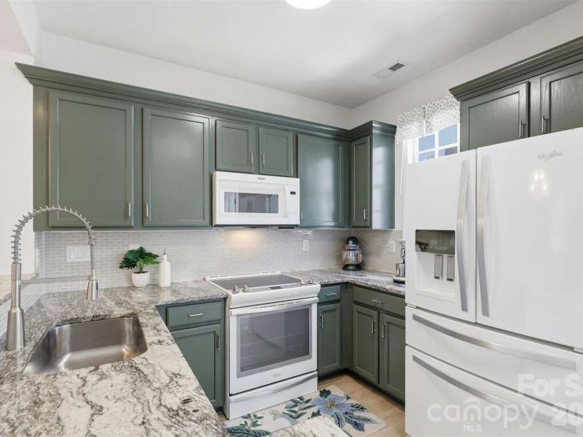 13928 Cinnabar Place, Huntersville, NC 28078.  MLS# CAR4373136, YatesRealty ID 17382. 