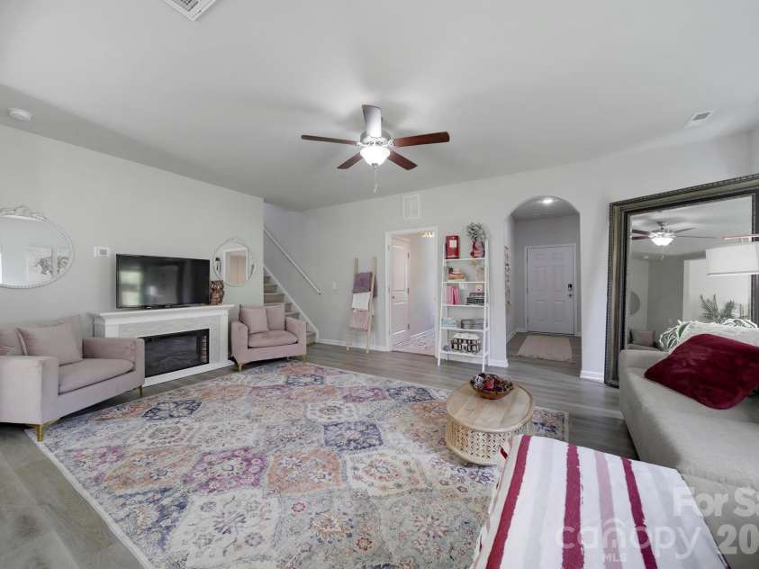 12120 Plover Drive, Charlotte, NC 28269.  MLS# CAR4366477, YatesRealty ID 17383. 