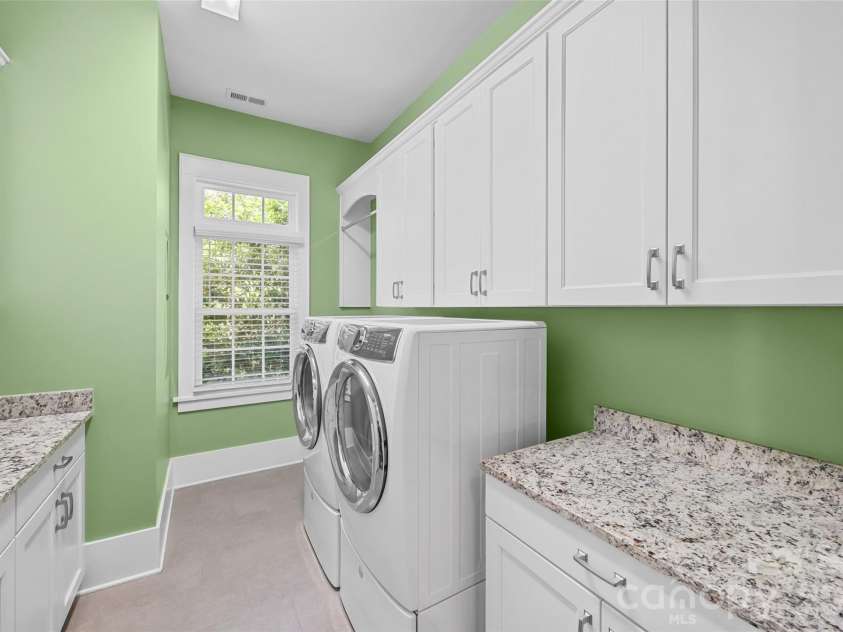 3013 Mountainbrook Road, Charlotte, NC 28210.  MLS# CAR4373911, YatesRealty ID 17384. 
