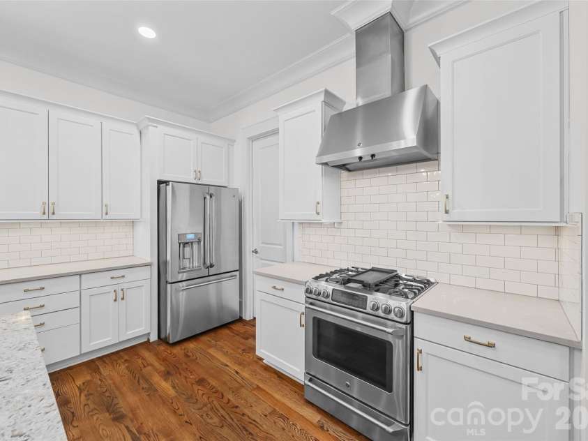 3013 Mountainbrook Road, Charlotte, NC 28210.  MLS# CAR4373911, YatesRealty ID 17384. 