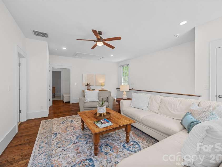 3013 Mountainbrook Road, Charlotte, NC 28210.  MLS# CAR4373911, YatesRealty ID 17384. 