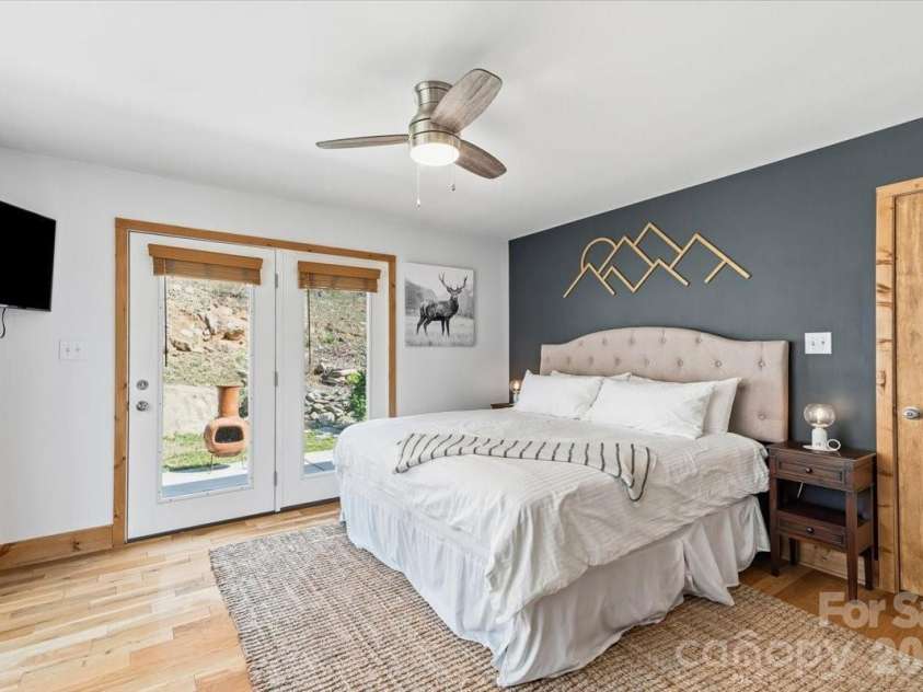 1045 Upward Way, Waynesville, NC 28785.  MLS# CAR4362730, YatesRealty ID 17385. 