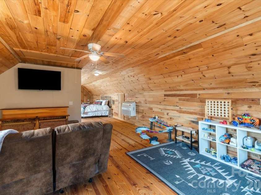 1045 Upward Way, Waynesville, NC 28785.  MLS# CAR4362730, YatesRealty ID 17385. 