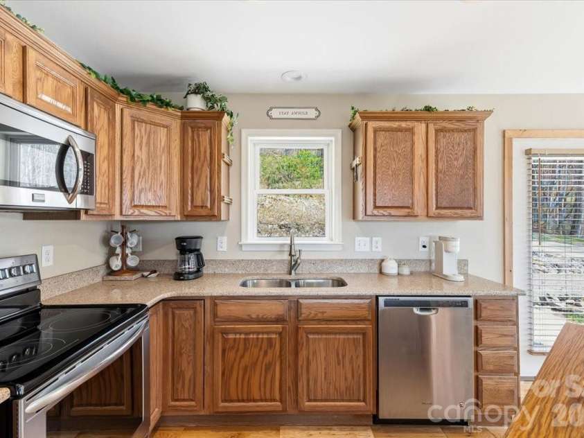1045 Upward Way, Waynesville, NC 28785.  MLS# CAR4362730, YatesRealty ID 17385. 