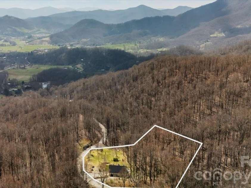 1045 Upward Way, Waynesville, NC 28785.  MLS# CAR4362730, YatesRealty ID 17385. 