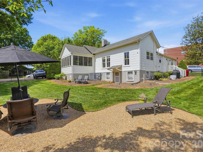 303 South Street, Davidson, NC 28036.  MLS# CAR4369011, YatesRealty ID 17386. 