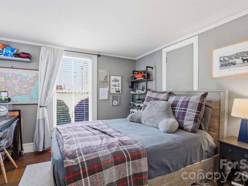 303 South Street, Davidson, NC 28036.  MLS# CAR4369011, YatesRealty ID 17386. 
