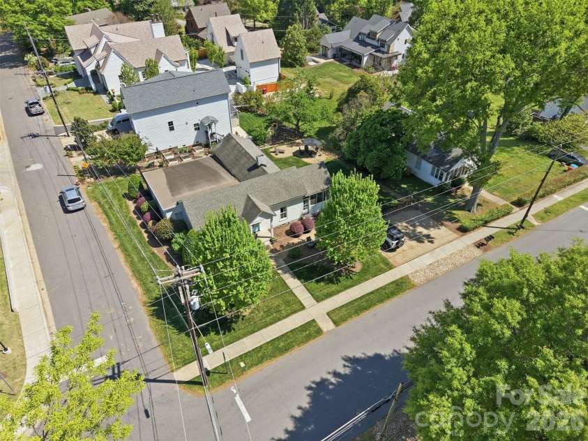 303 South Street, Davidson, NC 28036.  MLS# CAR4369011, YatesRealty ID 17386. 