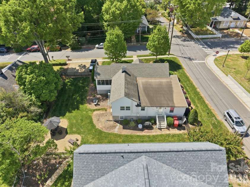 303 South Street, Davidson, NC 28036.  MLS# CAR4369011, YatesRealty ID 17386. 