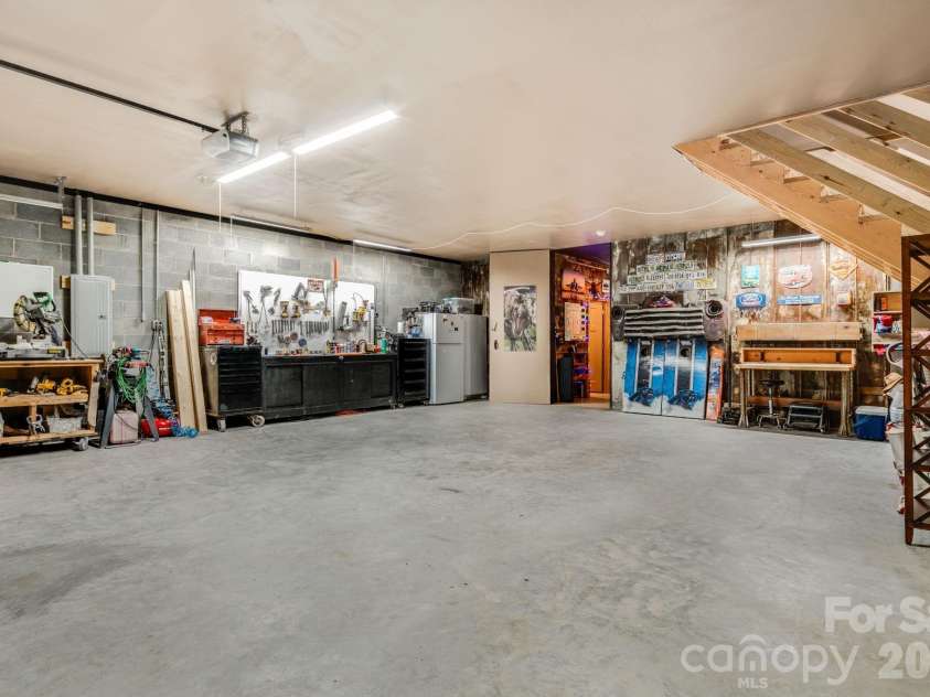 4530 Double Island Road, Green Mountain, NC 28740.  MLS# CAR4362589, YatesRealty ID 17388. Spacious garage/workshop
