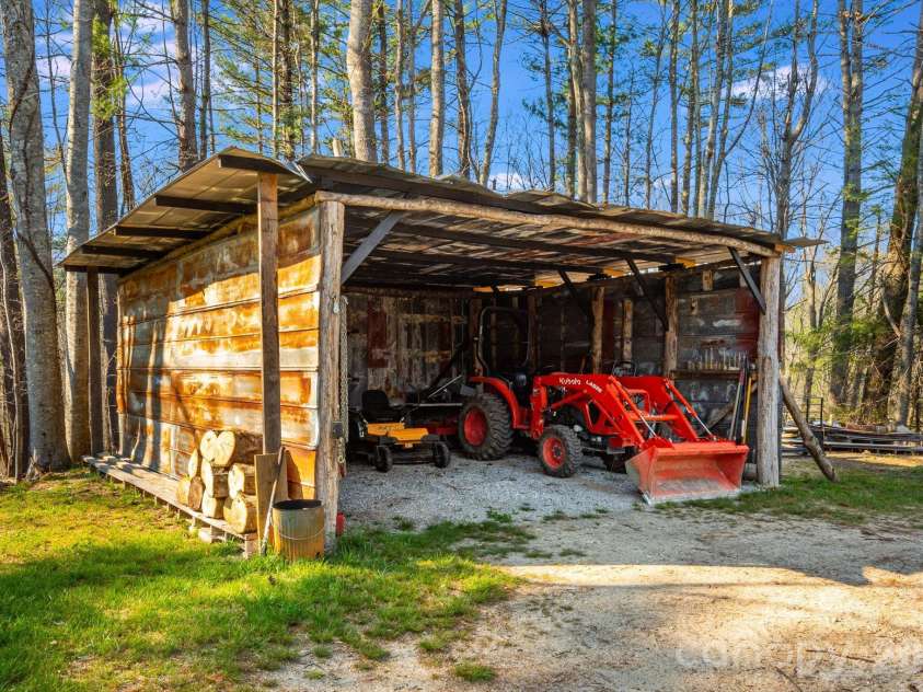 4530 Double Island Road, Green Mountain, NC 28740.  MLS# CAR4362589, YatesRealty ID 17388. Tractor Shed