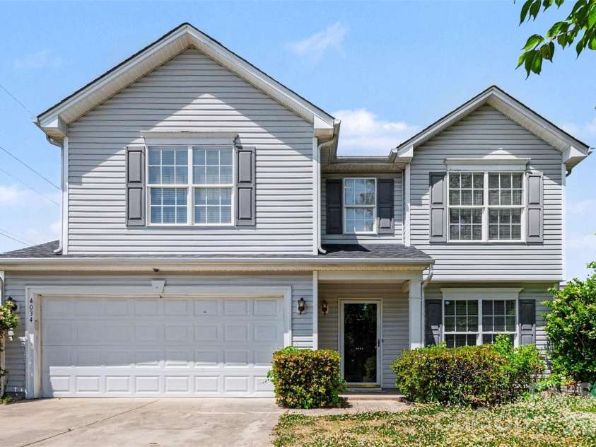 4034 Woolcott Avenue, Charlotte, NC 28213.  MLS# CAR4373792, YatesRealty ID 17389. 