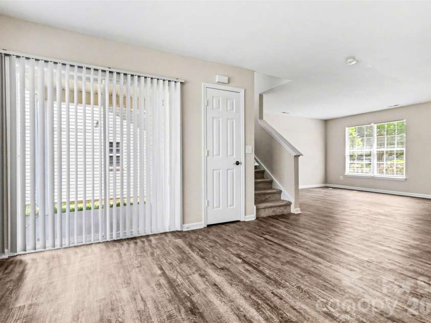4034 Woolcott Avenue, Charlotte, NC 28213.  MLS# CAR4373792, YatesRealty ID 17389. 