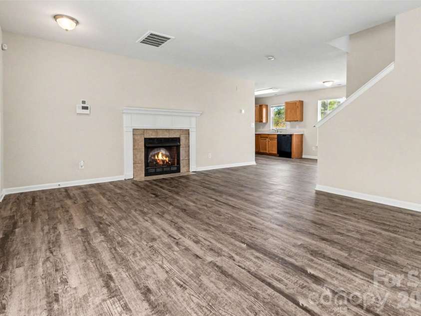4034 Woolcott Avenue, Charlotte, NC 28213.  MLS# CAR4373792, YatesRealty ID 17389. 