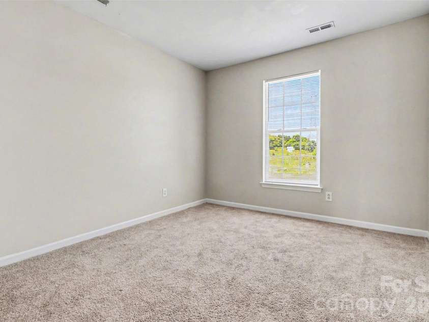 4034 Woolcott Avenue, Charlotte, NC 28213.  MLS# CAR4373792, YatesRealty ID 17389. 