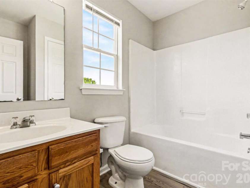 4034 Woolcott Avenue, Charlotte, NC 28213.  MLS# CAR4373792, YatesRealty ID 17389. 