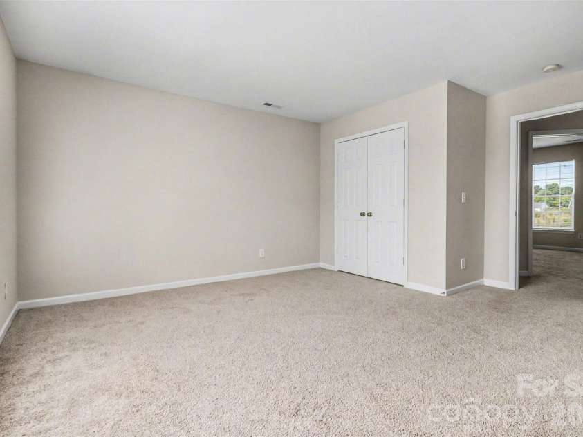 4034 Woolcott Avenue, Charlotte, NC 28213.  MLS# CAR4373792, YatesRealty ID 17389. 