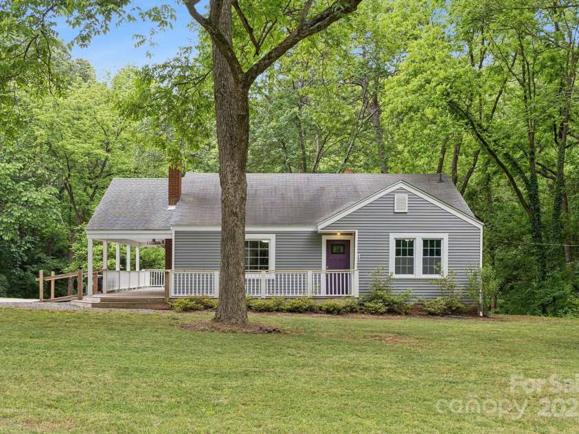 500 Peigler Street, Concord, NC 28027.  MLS# CAR4256822, YatesRealty ID 17389. 