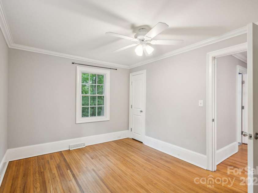 500 Peigler Street, Concord, NC 28027.  MLS# CAR4256822, YatesRealty ID 17389. 