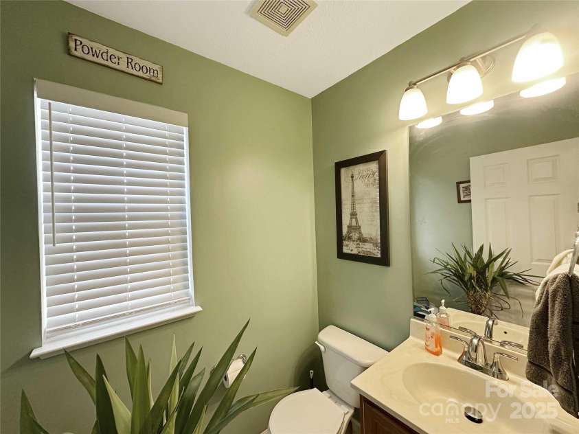 226 Farington Circle, Fletcher, NC 28732.  MLS# CAR4217027, YatesRealty ID 1739. Half Bath Downstairs