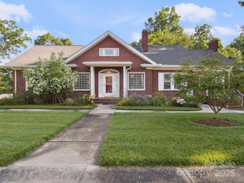 729 Montgomery Avenue, Albemarle, NC 28001.  MLS# CAR4269587, YatesRealty ID 1739. 
