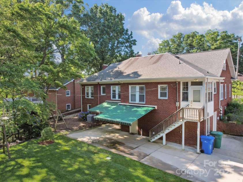 729 Montgomery Avenue, Albemarle, NC 28001.  MLS# CAR4269587, YatesRealty ID 1739. 
