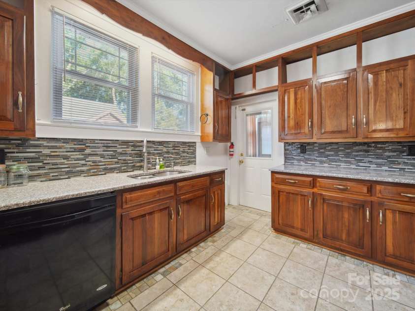 729 Montgomery Avenue, Albemarle, NC 28001.  MLS# CAR4269587, YatesRealty ID 1739. 