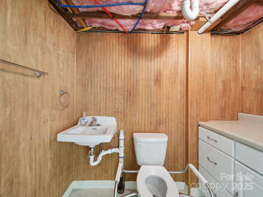 729 Montgomery Avenue, Albemarle, NC 28001.  MLS# CAR4269587, YatesRealty ID 1739. 