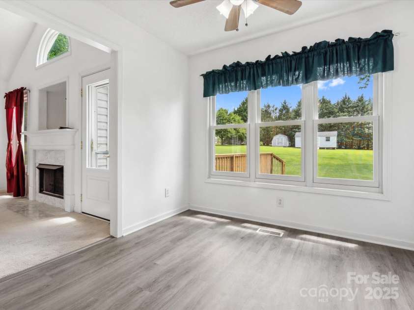1028 Swaying Oats Drive, York, SC 29745.  MLS# CAR4258854, YatesRealty ID 17390. Breakfast nook.
