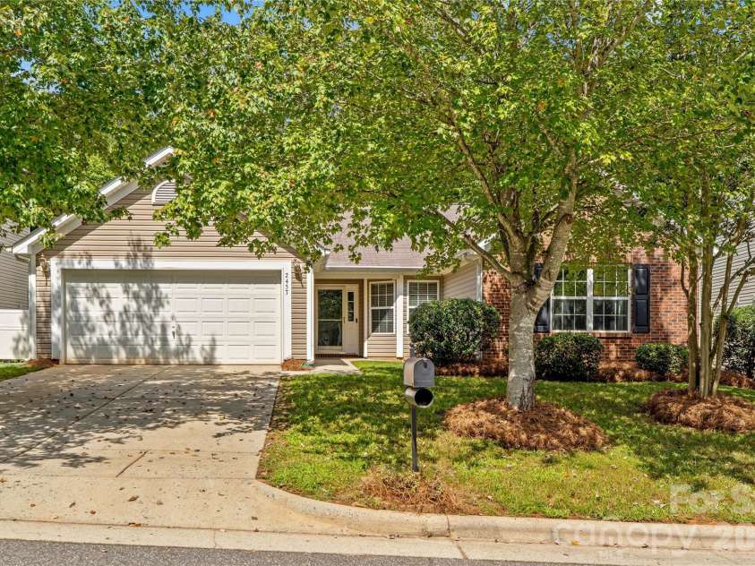 2457 Marthas Ridge Drive, Statesville, NC 28625.  MLS# CAR4423440, YatesRealty ID 17390. 