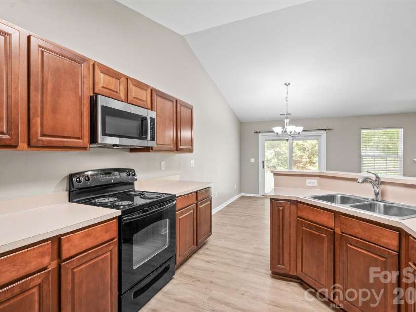 2457 Marthas Ridge Drive, Statesville, NC 28625.  MLS# CAR4423440, YatesRealty ID 17390. 