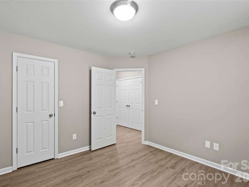 2457 Marthas Ridge Drive, Statesville, NC 28625.  MLS# CAR4423440, YatesRealty ID 17390. 