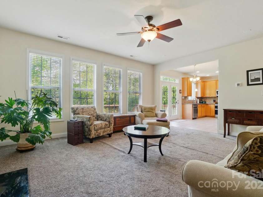 10056 Paisley Drive, Charlotte, NC 28269.  MLS# CAR4246643, YatesRealty ID 17391. 