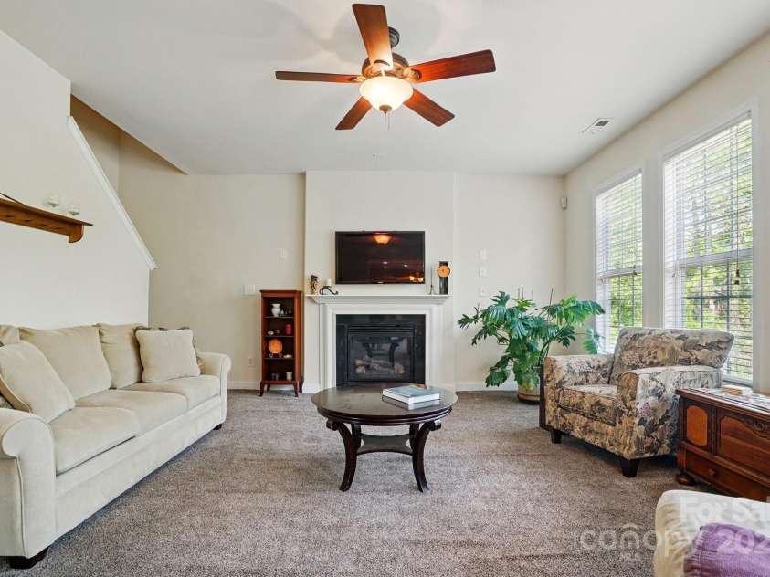 10056 Paisley Drive, Charlotte, NC 28269.  MLS# CAR4246643, YatesRealty ID 17391. 