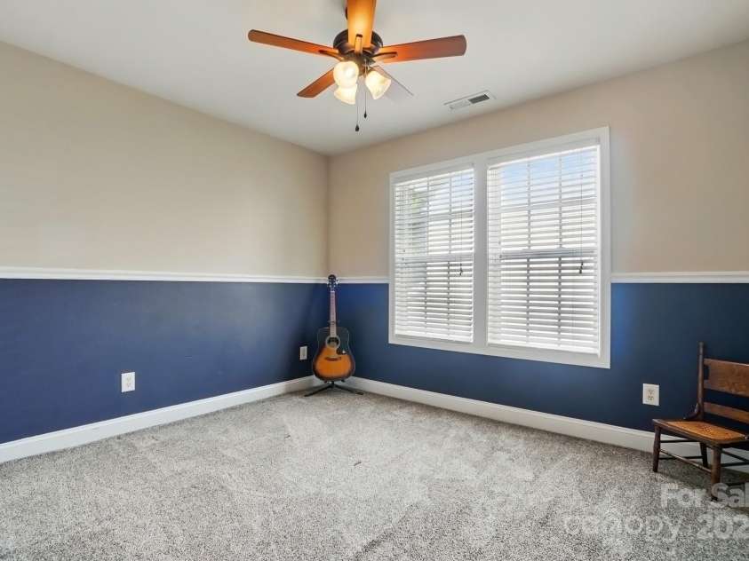 10056 Paisley Drive, Charlotte, NC 28269.  MLS# CAR4246643, YatesRealty ID 17391. 