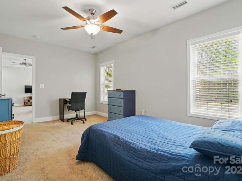 10056 Paisley Drive, Charlotte, NC 28269.  MLS# CAR4246643, YatesRealty ID 17391. 