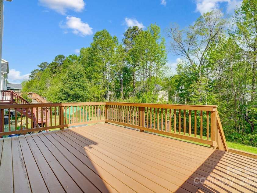 10056 Paisley Drive, Charlotte, NC 28269.  MLS# CAR4246643, YatesRealty ID 17391. 