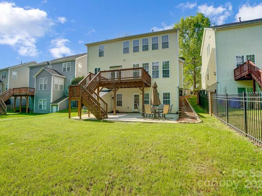 10056 Paisley Drive, Charlotte, NC 28269.  MLS# CAR4246643, YatesRealty ID 17391. 