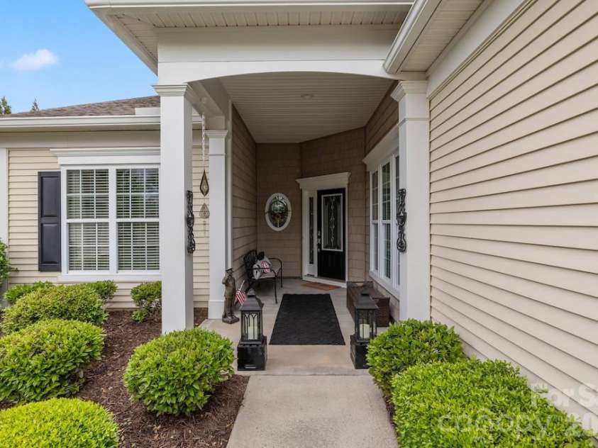 2009 Maned Goose Court, Fort Mill, SC 29707.  MLS# CAR4376200, YatesRealty ID 17392. 