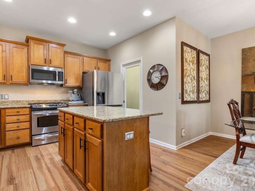 2009 Maned Goose Court, Fort Mill, SC 29707.  MLS# CAR4376200, YatesRealty ID 17392. 