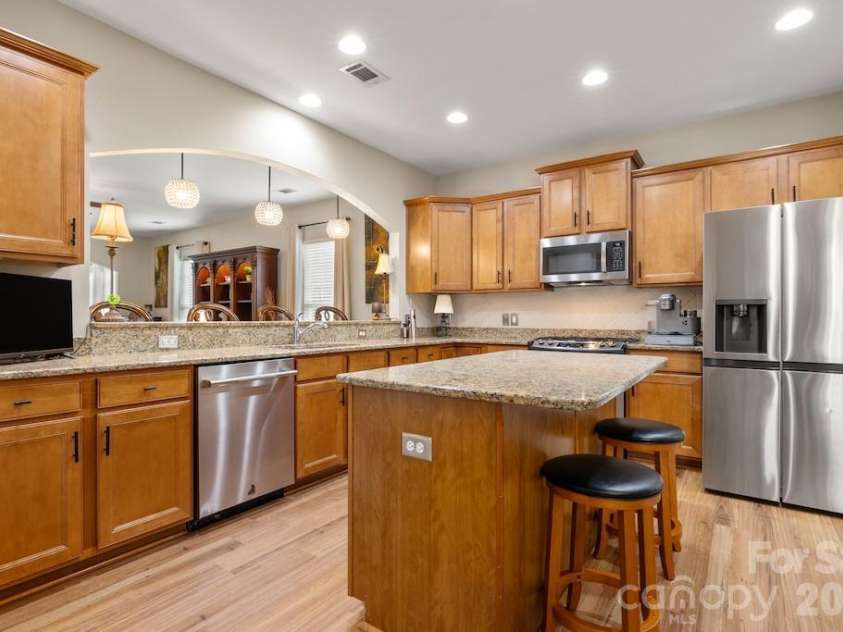 2009 Maned Goose Court, Fort Mill, SC 29707.  MLS# CAR4376200, YatesRealty ID 17392. 