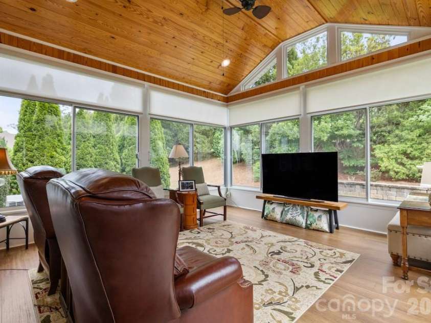 2009 Maned Goose Court, Fort Mill, SC 29707.  MLS# CAR4376200, YatesRealty ID 17392. 