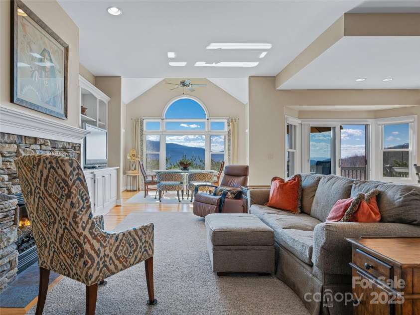 20 Red Plum Lane, Black Mountain, NC 28711.  MLS# CAR4206569, YatesRealty ID 17393. 