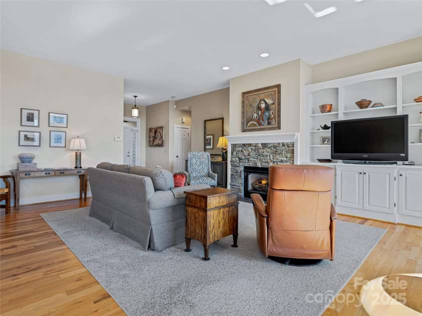 20 Red Plum Lane, Black Mountain, NC 28711.  MLS# CAR4206569, YatesRealty ID 17393. 