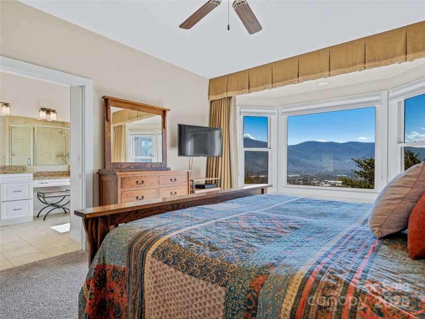 20 Red Plum Lane, Black Mountain, NC 28711.  MLS# CAR4206569, YatesRealty ID 17393. 