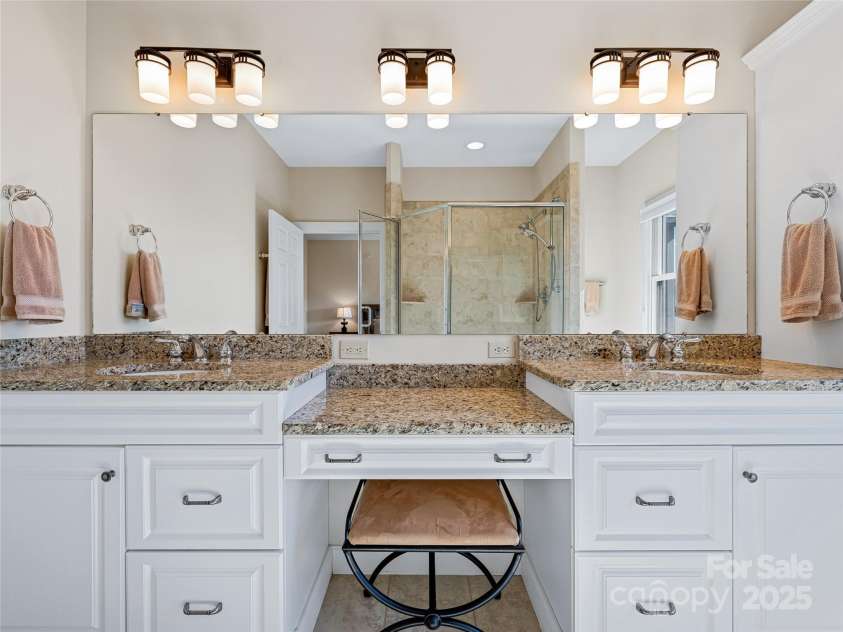 20 Red Plum Lane, Black Mountain, NC 28711.  MLS# CAR4206569, YatesRealty ID 17393. 