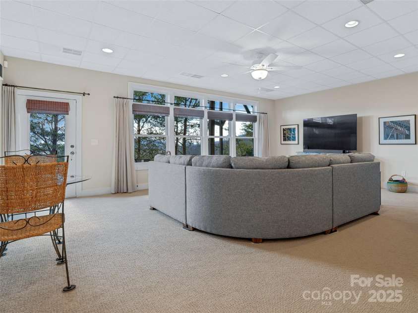 20 Red Plum Lane, Black Mountain, NC 28711.  MLS# CAR4206569, YatesRealty ID 17393. 